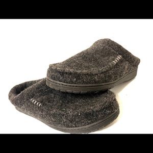 DEAR FOAM INDOOR/OUTDOOR SLIPPERS Size 9/10